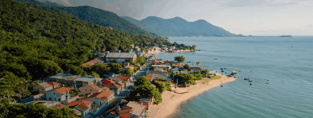 Praia Ribeirão da Ilha - Santa Ilha Imóveis