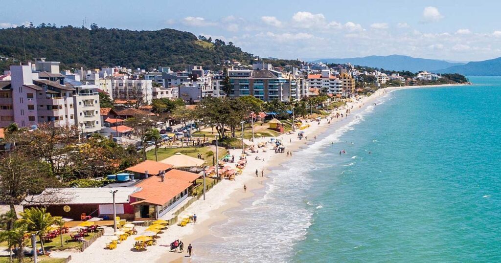 Praia de Canasvieiras Florianópolis - Destinos Operador Turístico