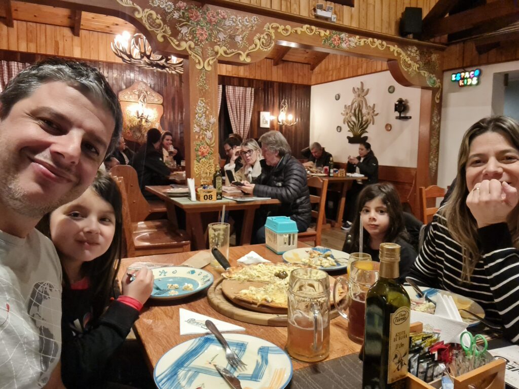 Restaurante Edelweiss Treze Tílias - Magu Mathias