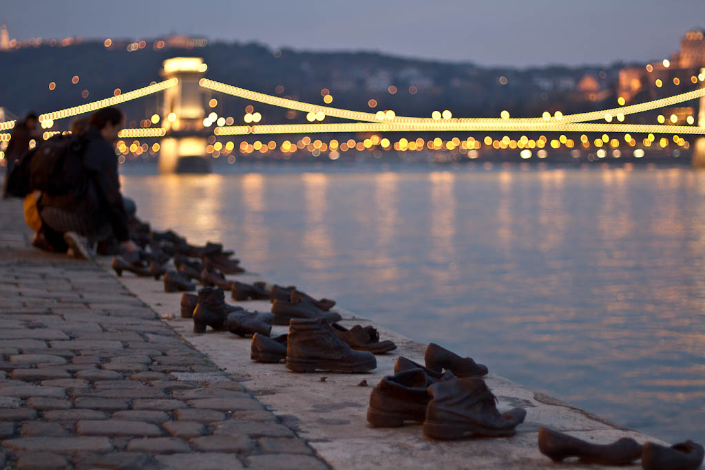 Sapatos a beira do Danúbio - Budapest Hungary