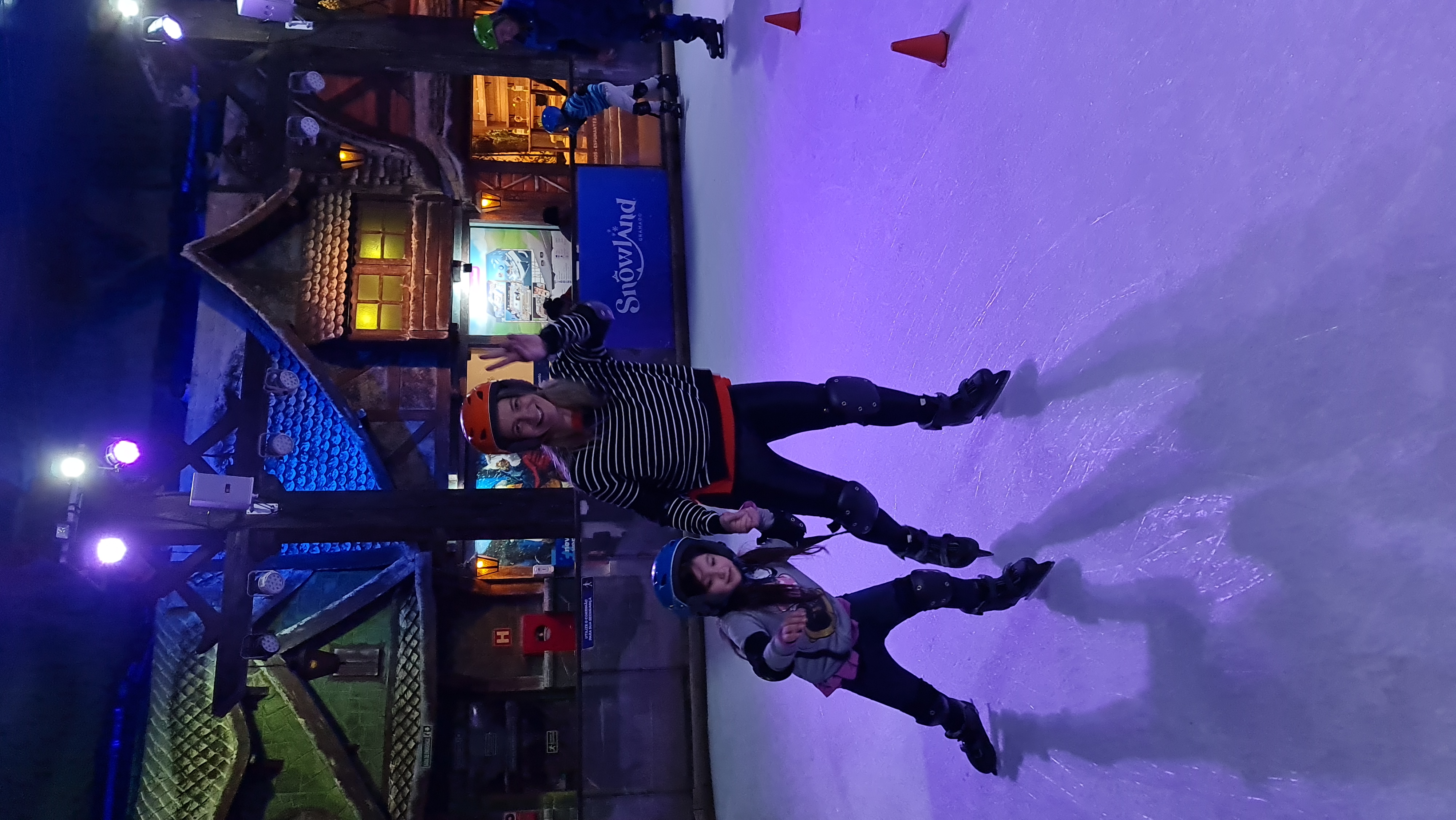 Snowland Gramado patinação no gelo - Magu Mathias