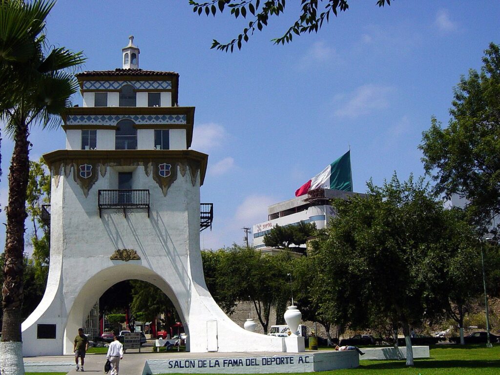 Torre de Água Caliente Tijuana - Wikipedia