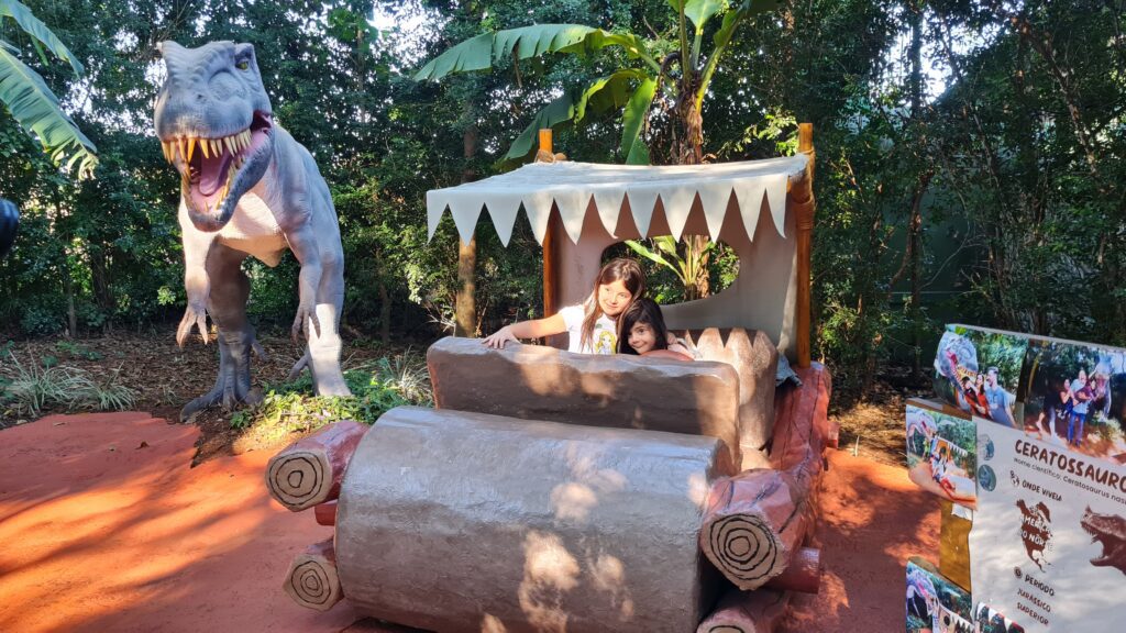 Vale dos Dinossauros Foz do Iguaçu - Magu Mathias