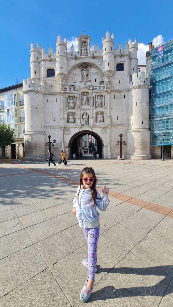 Arco Santa Maria Burgos - Magu Mathias