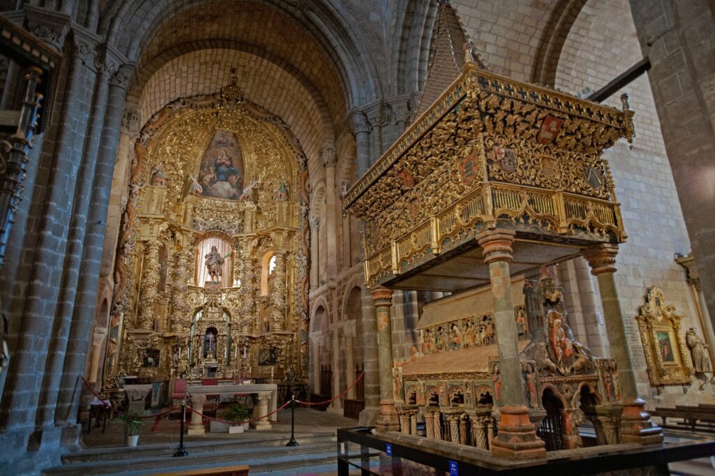 Basílica de los Santos Vicente, Sabina y Cristeta Ávila - Turismo Castilla y León
