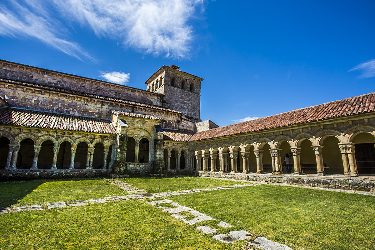 Colegiata de Santa Juliana Santillana - Hotel Casa del Marques