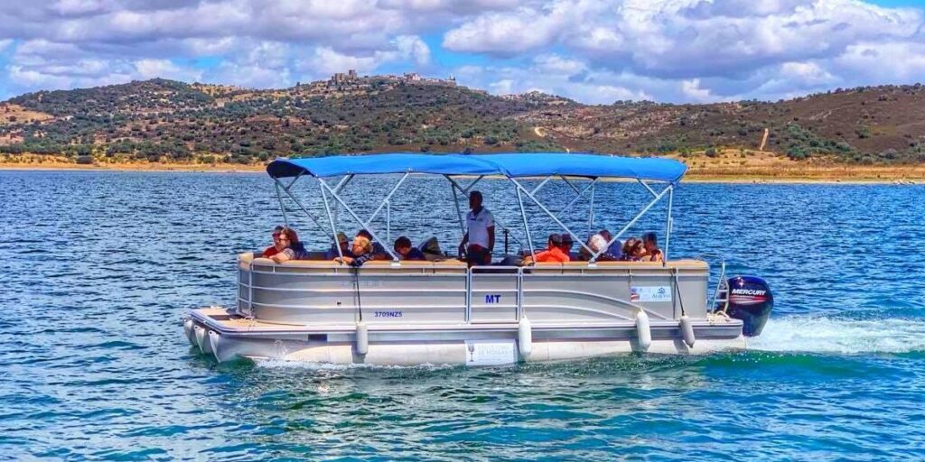 Cruzeiro pelo lago Alqueva Monsaraz - Roteiro do Alqueva