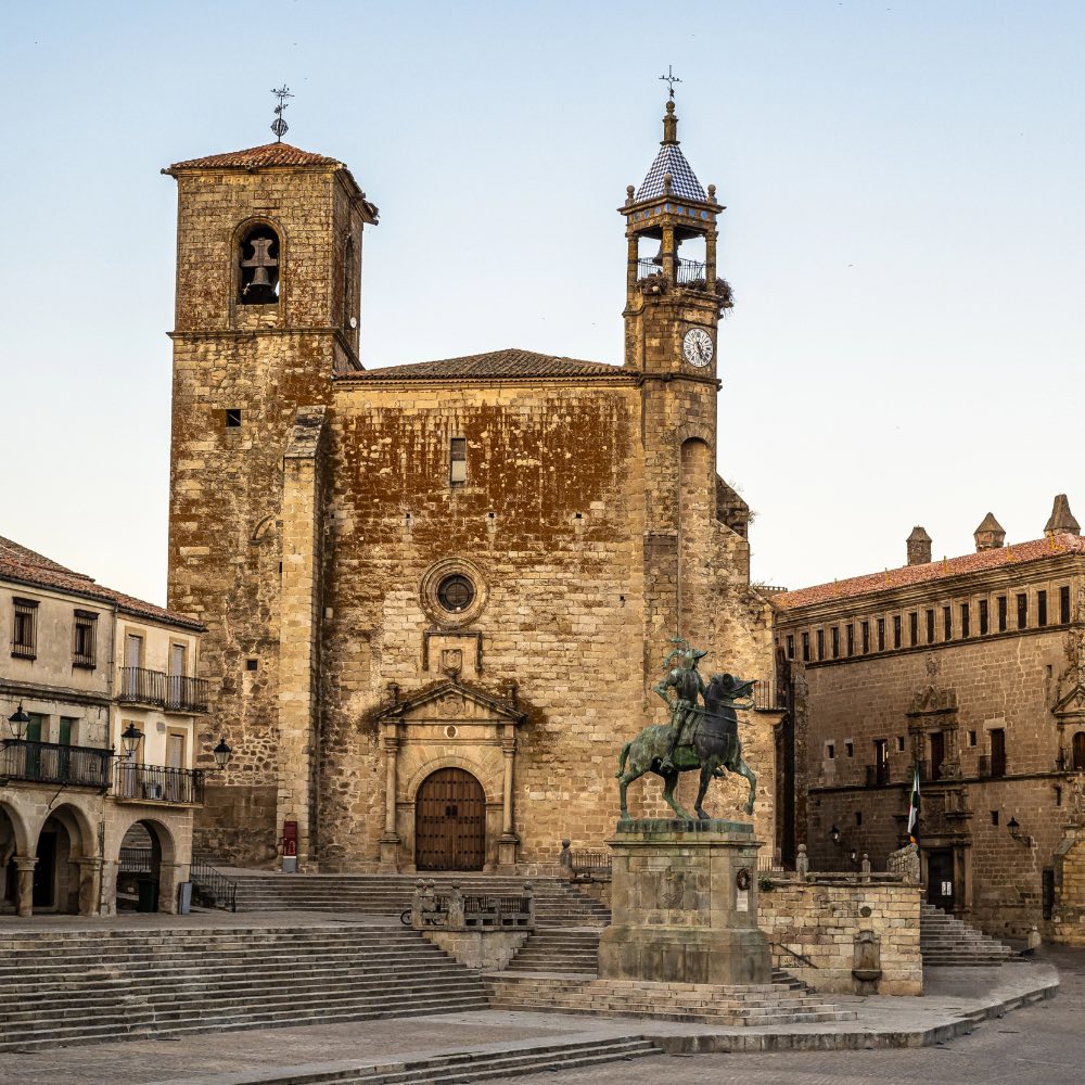 Igreja de San Martín de Tours Trujillo - Destino Arte