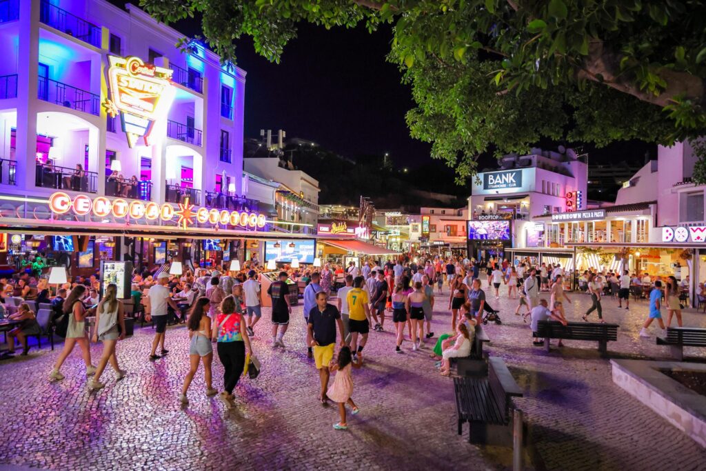 Largo Engenheiro Duarte Pacheco - Município de Albufeira