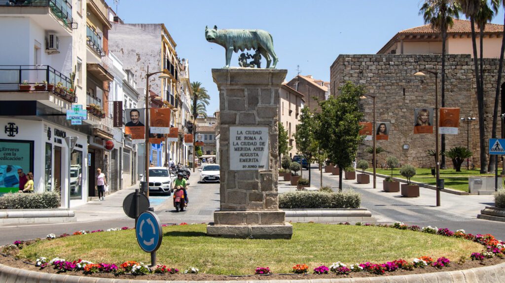 Loba Capitolina  Mérida Espanha - Krista the Explorer