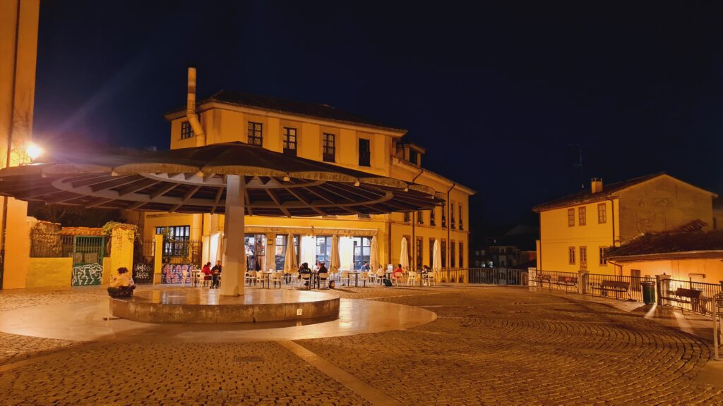 Plaza de los Paraguas Oviedo - Magu Mathias