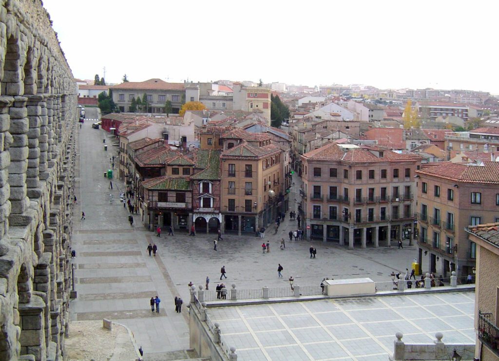 Plaza del Azoguejo Segovia - Wikipedia