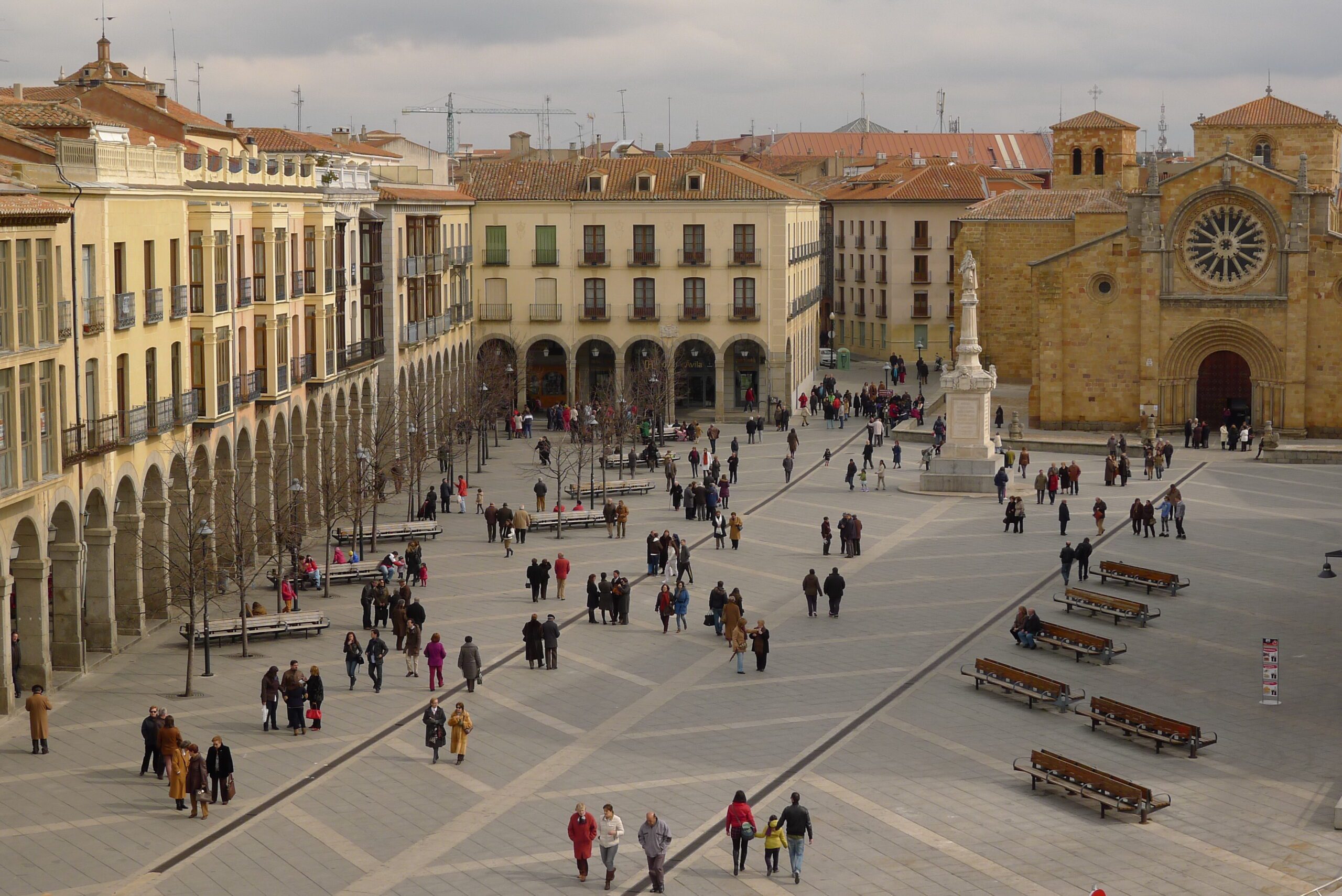 Plaza del Mercado Grande Ávila - Wikimedia Commons