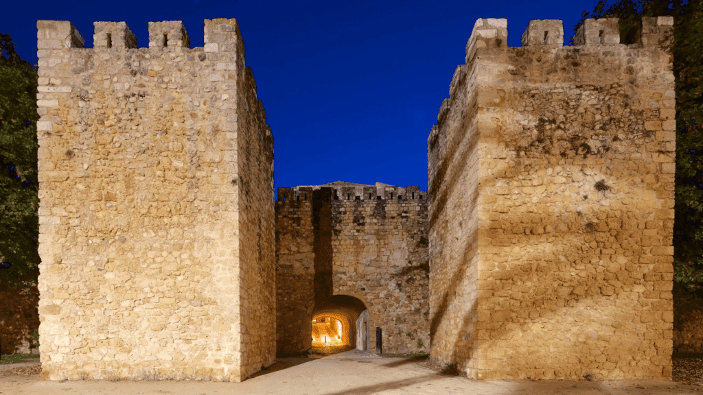 Porta sao gonçalo Lagos Portugal - Expedia