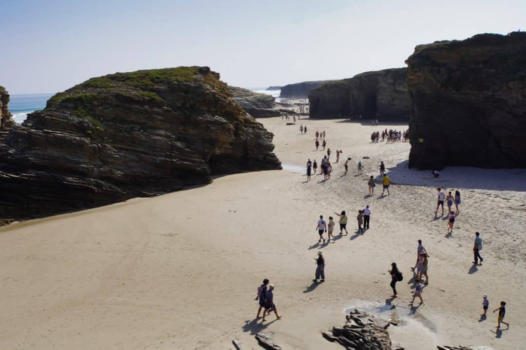 Praia das Catedrais - FromPlaceToPlaceTRAVEL