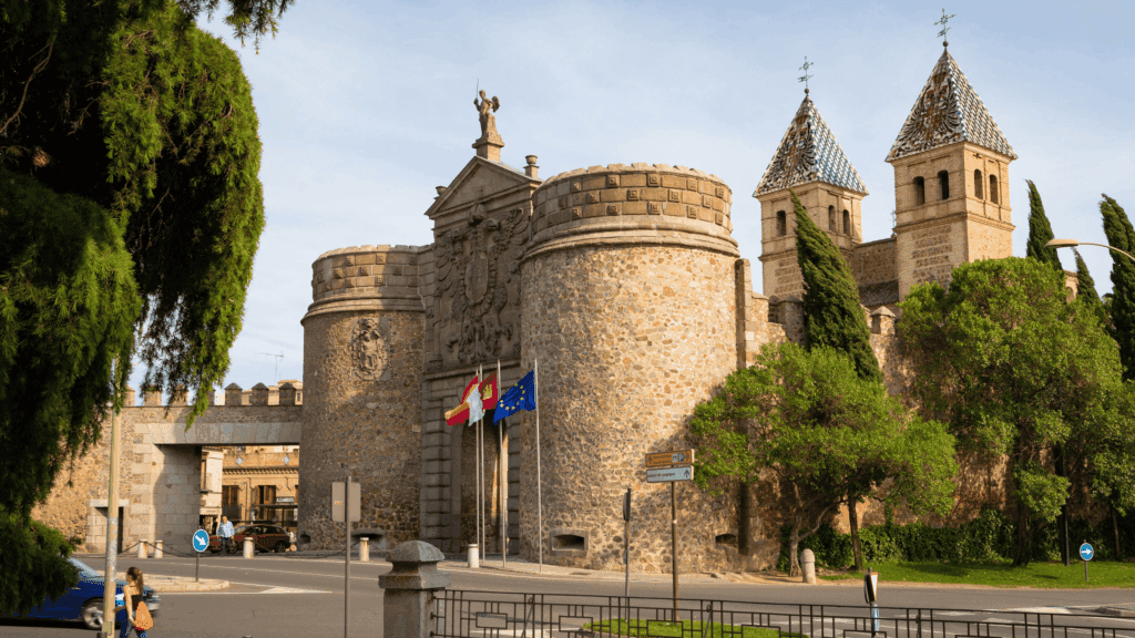 Puerta de Bisagra Toledo - Expedia