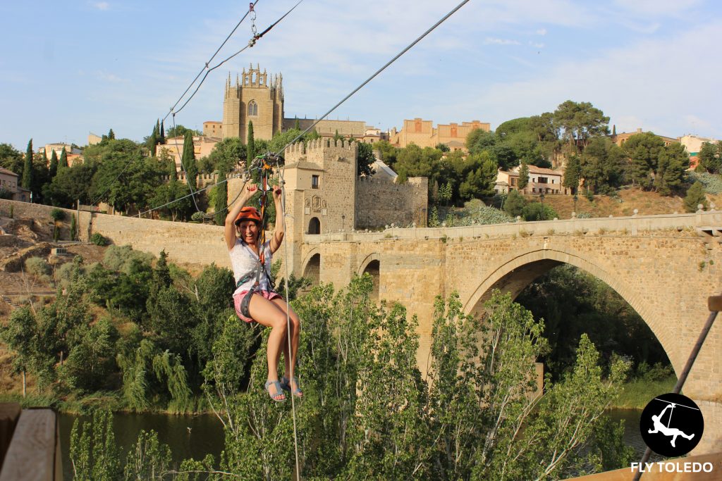 Tirolesa na Puente San Martin - turismo de toledo