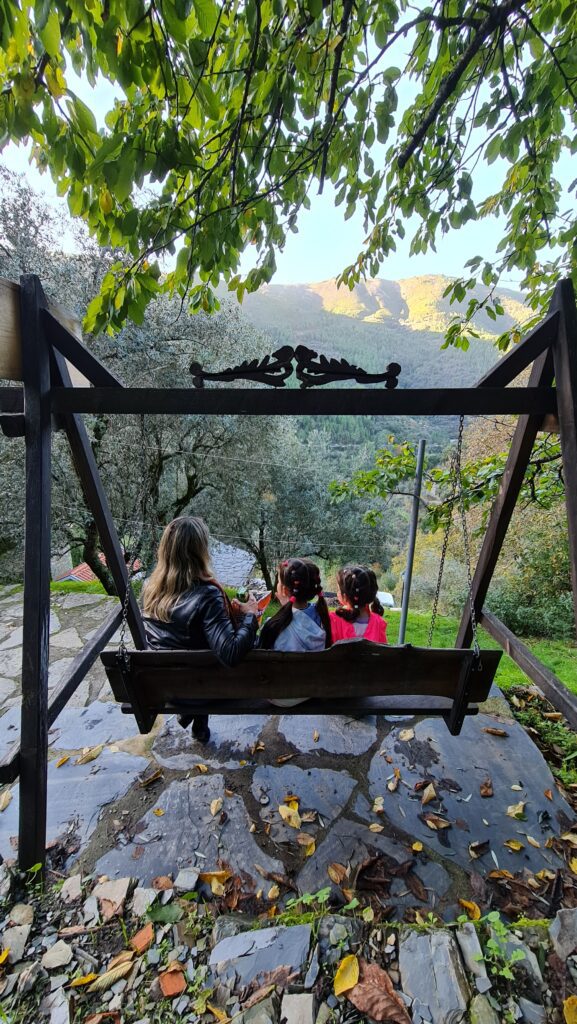 Balanço da Aldeia de Piódão - Magu Mathias