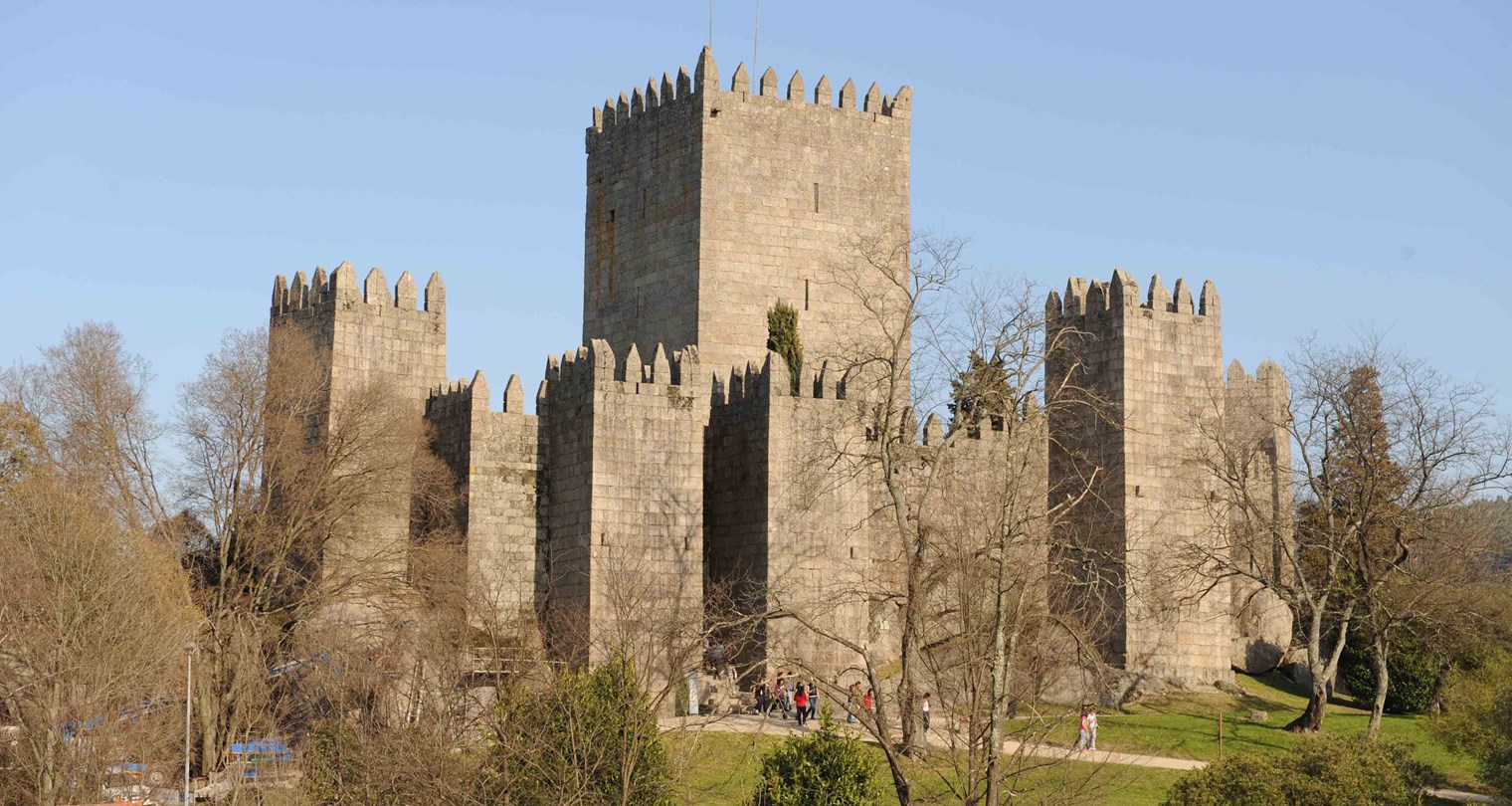 Castelo de Guimarães - Cultura Portugal