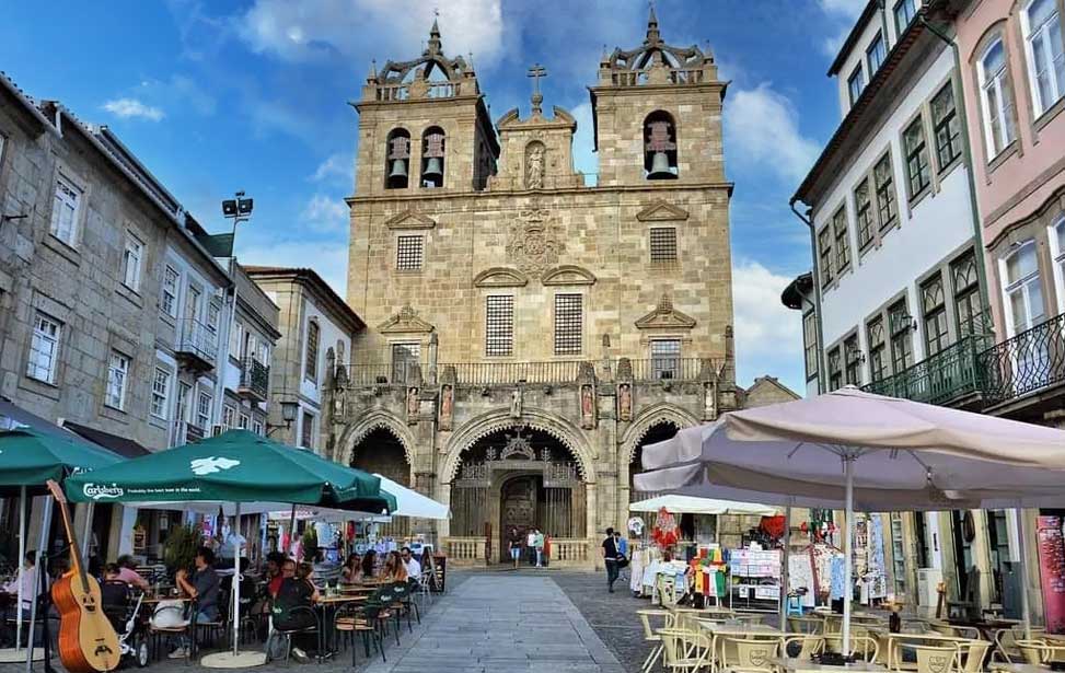 Catedral de Braga - Mad About Porto