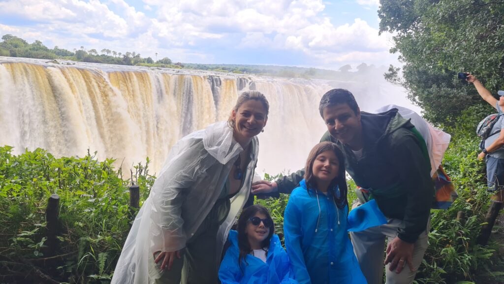 Família no Zimbabue - Magu Mathias