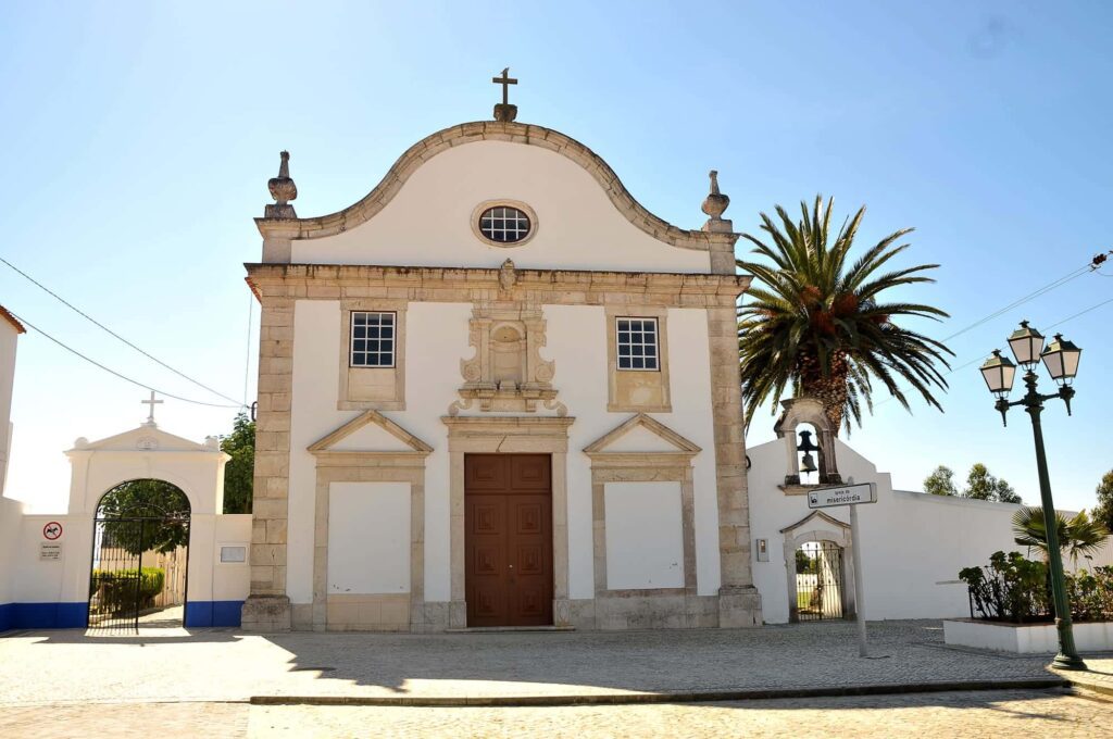 Igreja da Misericórdia da Pederneira - Findout Nazaré