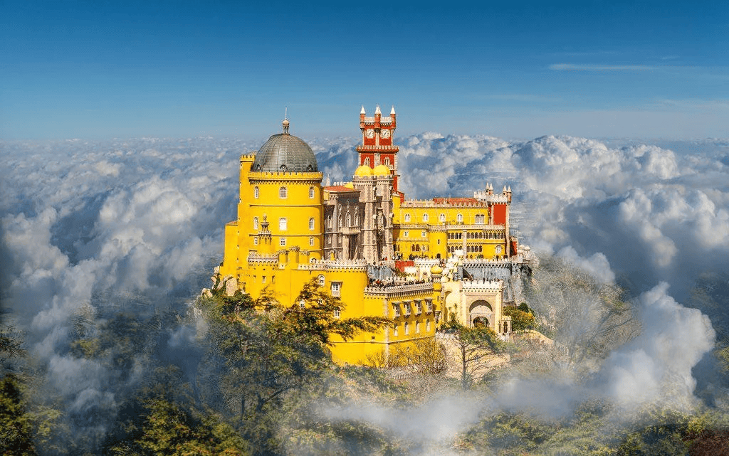 Parque Natural de Sintra-Cascais coberto de neblina - Reddit