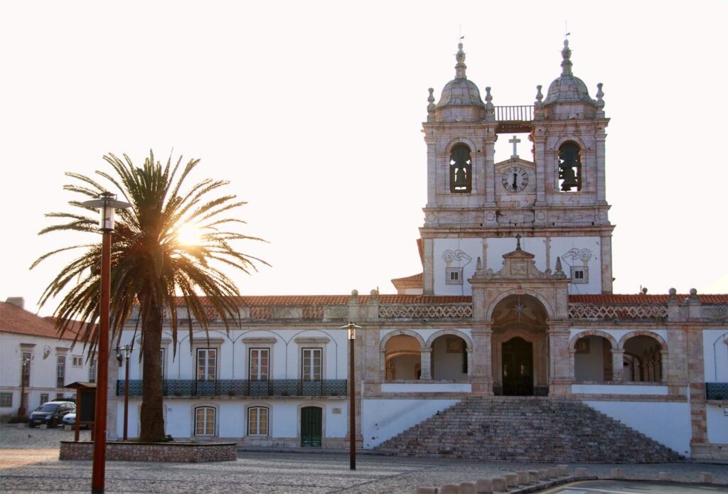 Santuário de Nossa Senhora da Nazaré - Travel in Portugal
