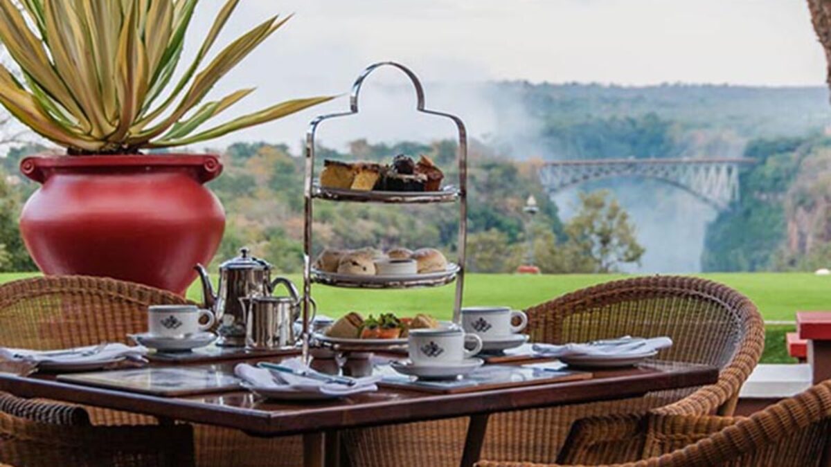 Chá da tarde no Victoria Falls Hotel - Lucky Bean Travel