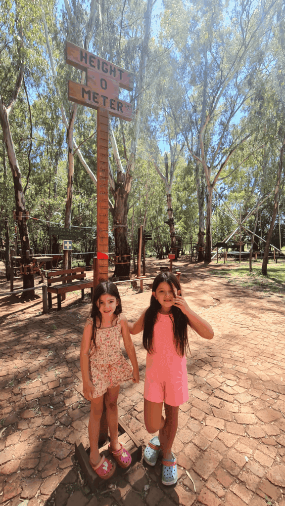 Trilhas e arvorismo para as crianças no The Big Red Barn Pretoria - Magu Mathias