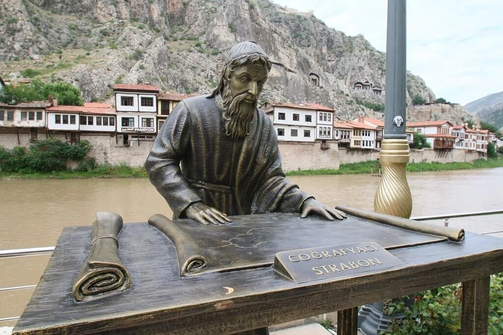 Estrabao Amasya Turquia - The Archaeologist