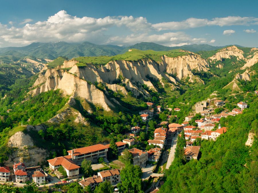 Piramides de Melnik Bulgaria - Debati.bg