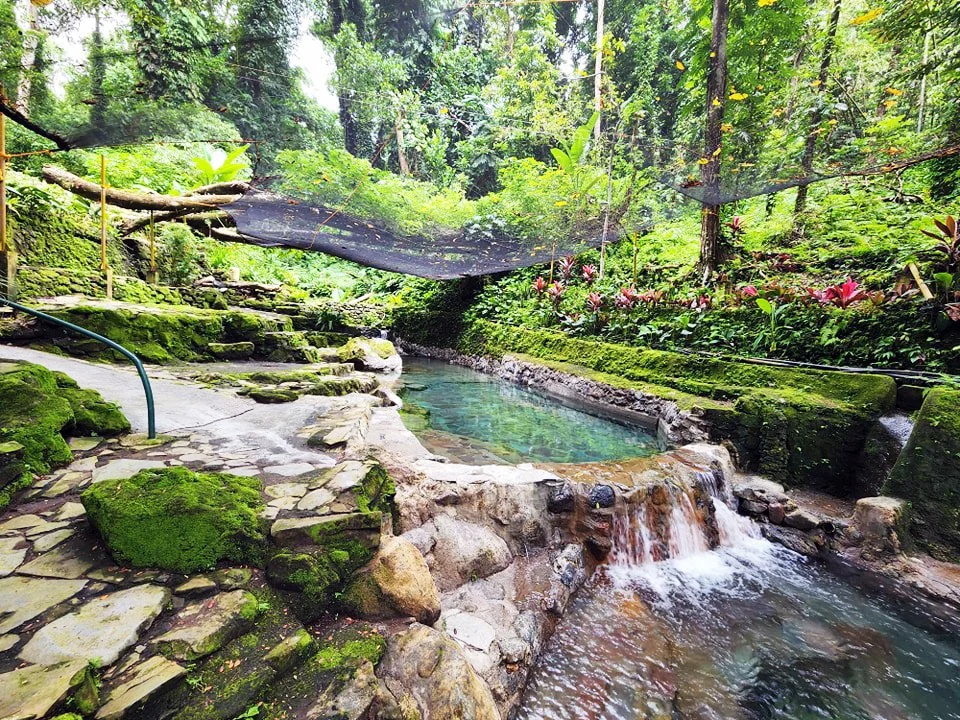 Ardent Hot Spring Camiguin Filipinas - Bintana Sa Paraiso