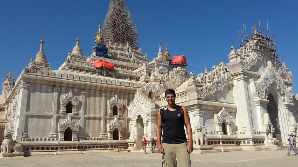 Templo Ananda Oak Kyaung em Bagan Myanmar - Magu Mathias
