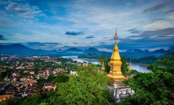 Monte Phousi Luang Prabang Laos - Homm Souvannaphoum Luang Prabang