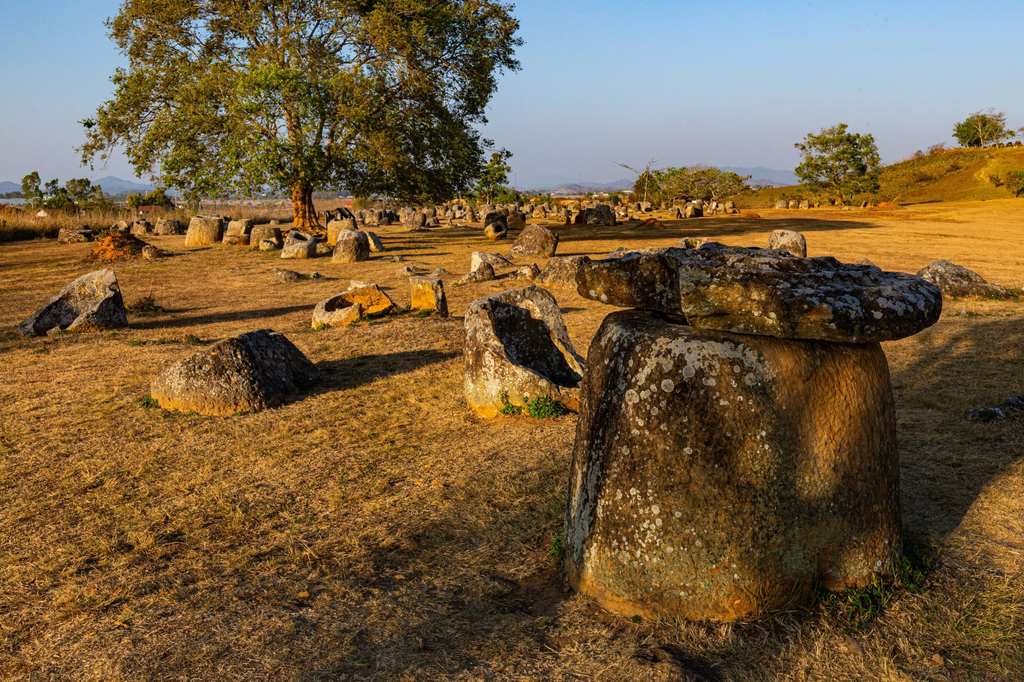 Planicie das Jarras Plain of Jars Laos - Artnet News