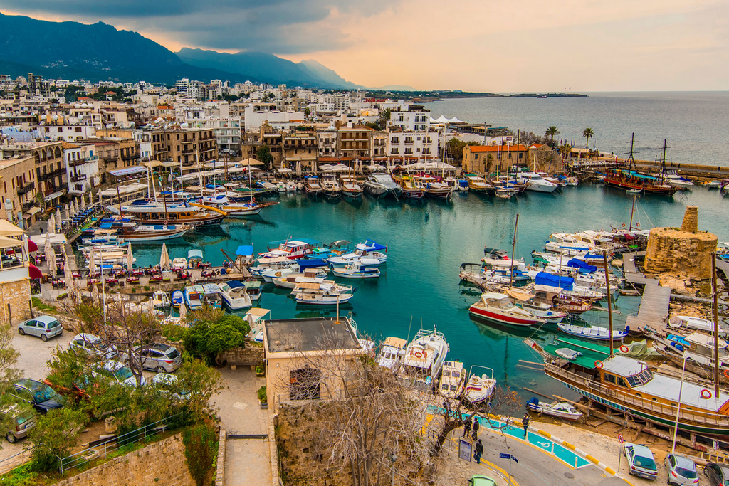 Porto de Girne Kyrenia Norte do Chipre - Visit North Cyprus