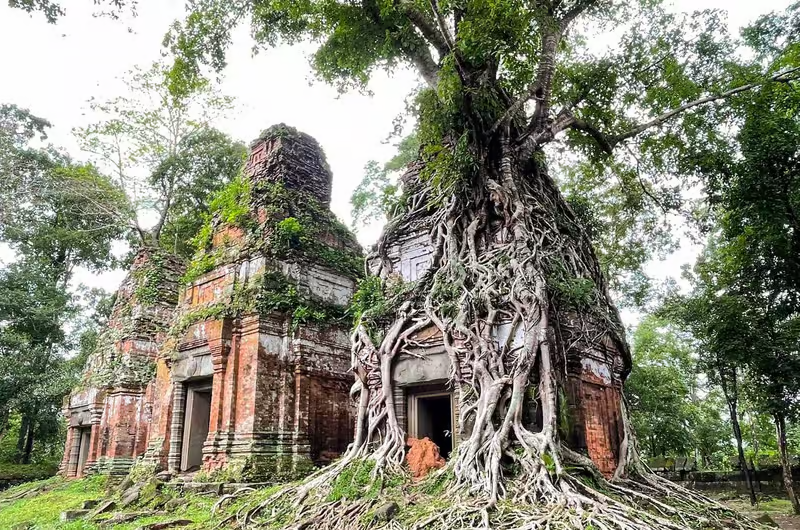 Sambor Prei Kuk Camboja - GetYourGuide